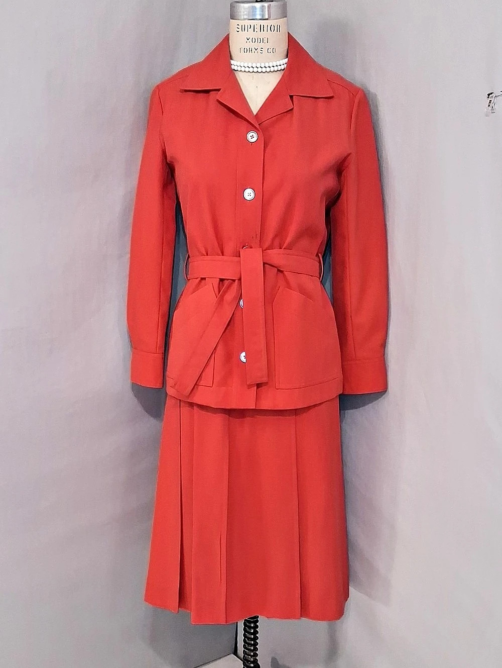 Vintage Jaeger Great  Britain Women's Pink Pleated Skirt Suit Set Classic Sporty